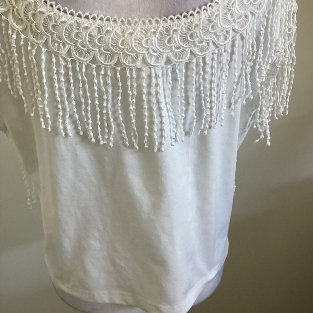 SAM KNOTTED Fringe White Top - Picture 2 of 4